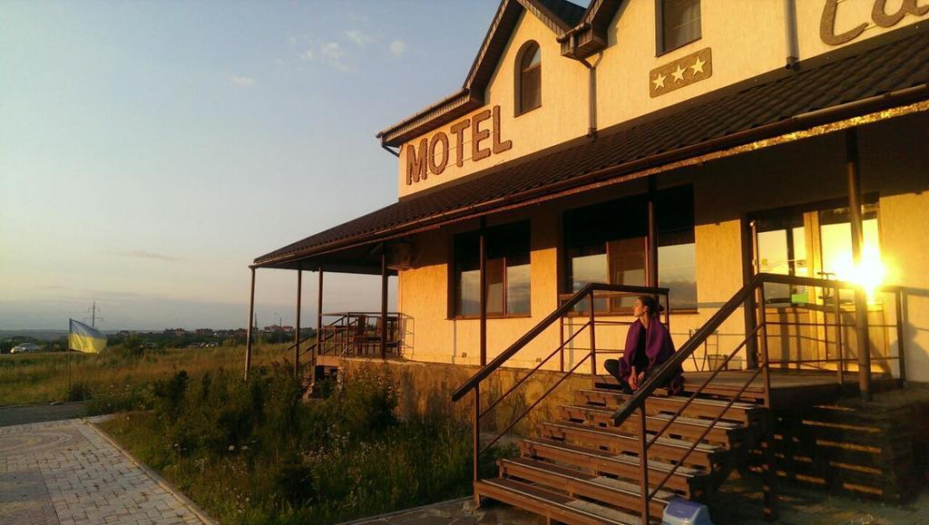 Motel Sacvoyage Харков Екстериор снимка